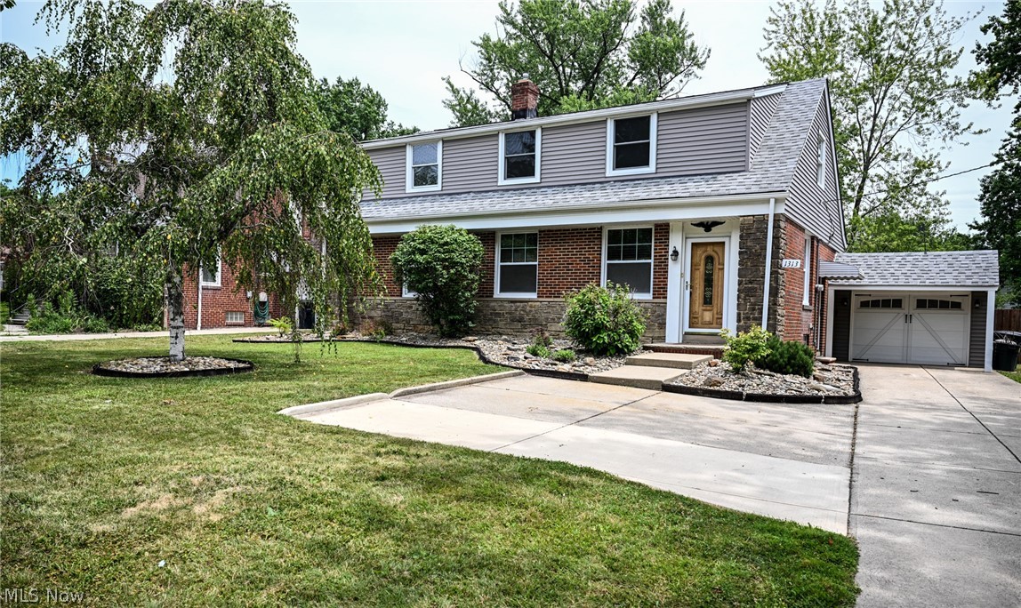 1313 Richmond Road Lyndhurst OH 44124