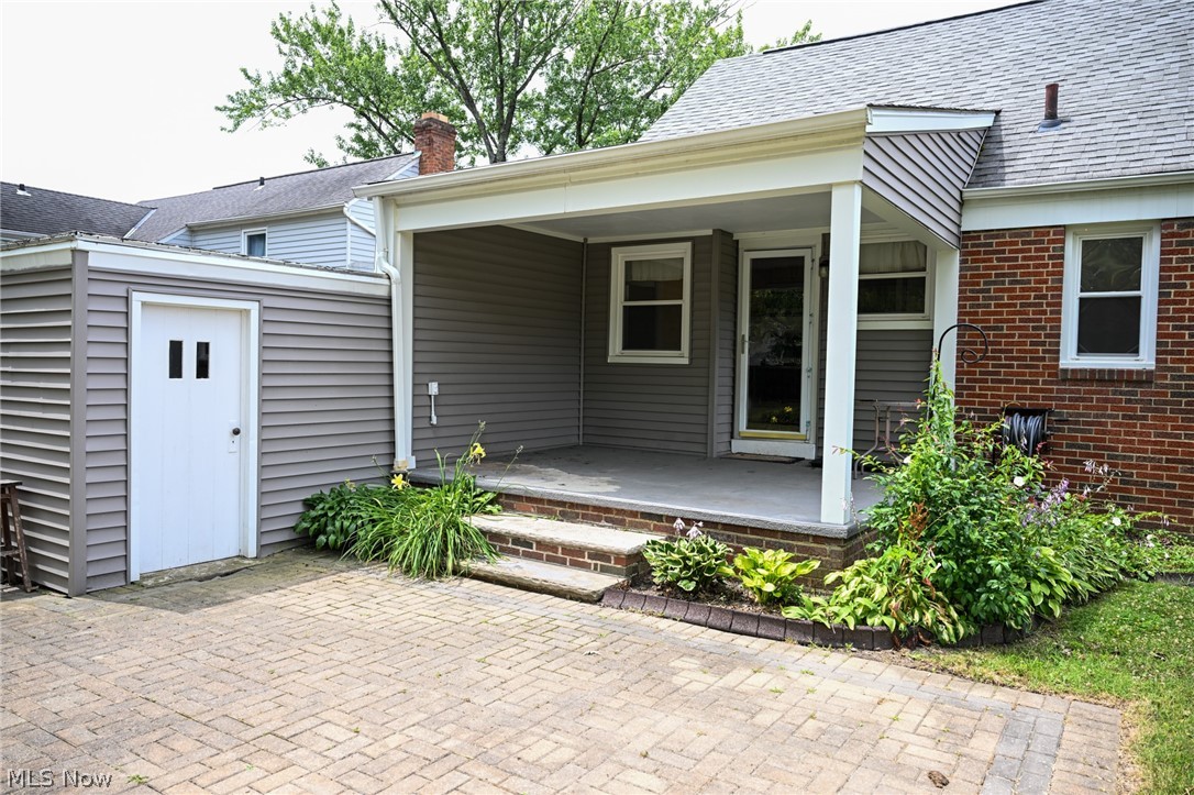1313 Richmond Road Lyndhurst OH 44124
