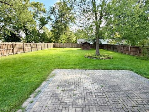 1313 Richmond Road Lyndhurst OH 44124
