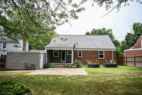 1313 Richmond Road Lyndhurst OH 44124