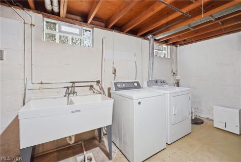 6955 Colleen Drive Youngstown OH 44512