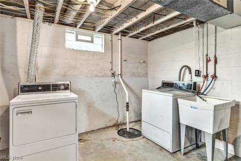 426 E Mohawk Drive Malvern OH 44644