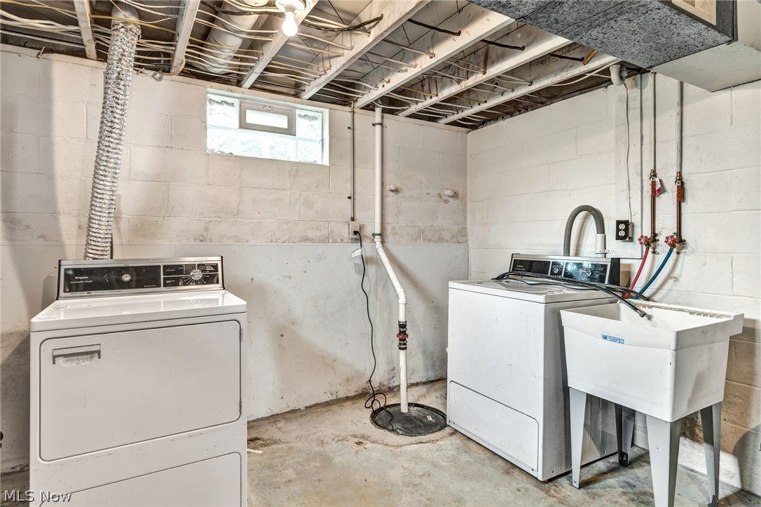 426 E Mohawk Drive Malvern OH 44644