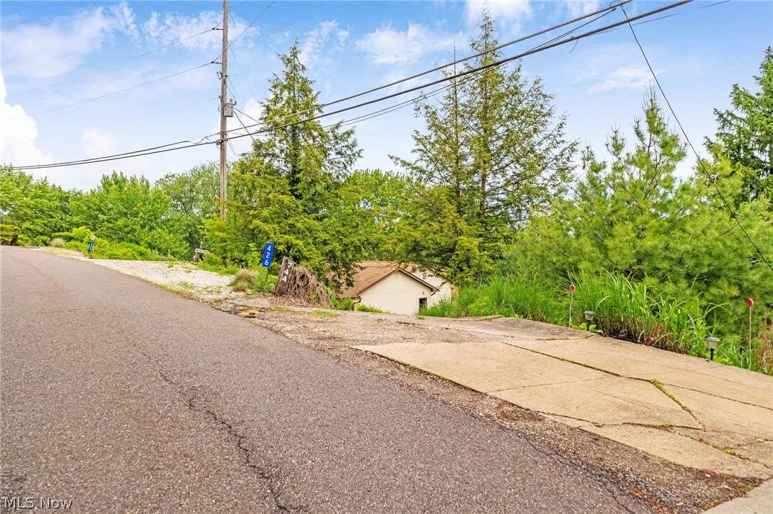 426 E Mohawk Drive Malvern OH 44644