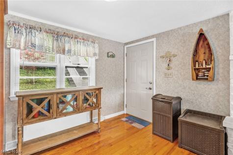 426 E Mohawk Drive Malvern OH 44644