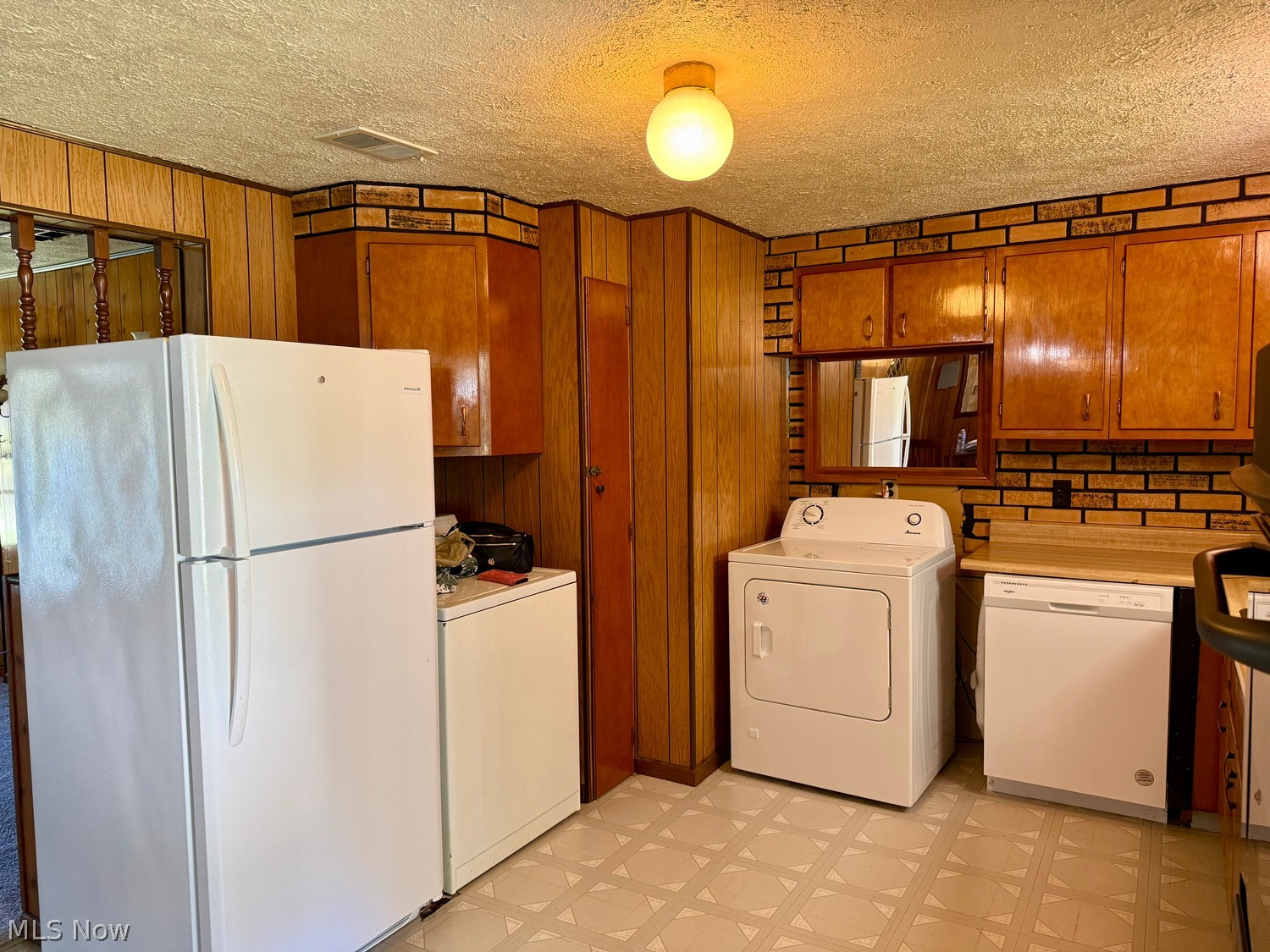 9197 Lakeside Drive Streetsboro OH 44241