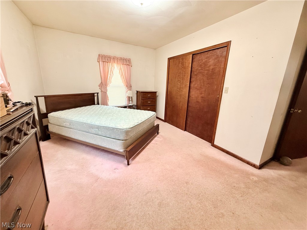 56485 Deep Run Road Martins Ferry OH 43935