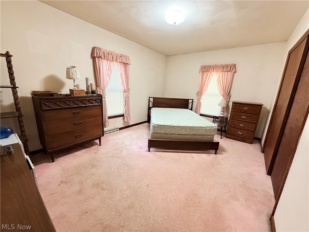 56485 Deep Run Road Martins Ferry OH 43935