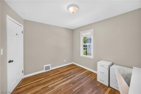 1211 Iroquois Avenue Mayfield Heights OH 44124