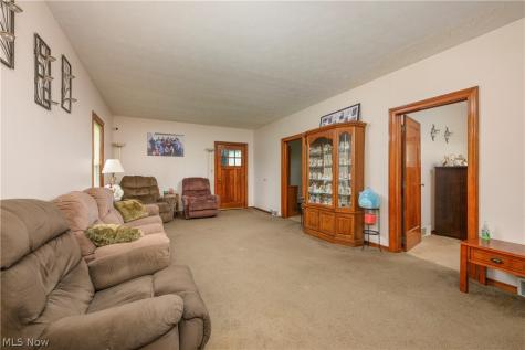 2984 Massillon Road Akron OH 44312