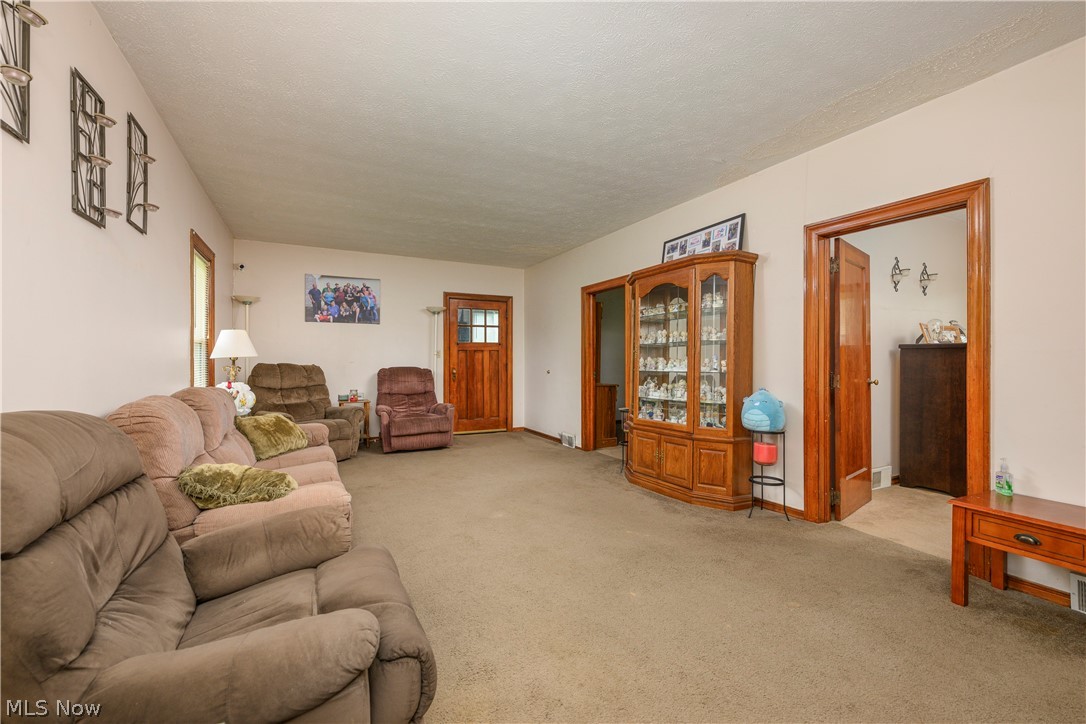2984 Massillon Road Akron OH 44312
