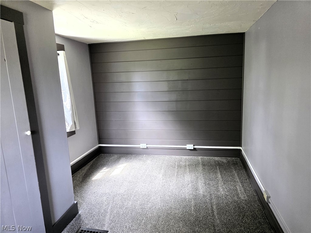 24936 Canal Street East Rochester OH 44625