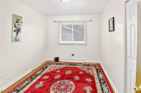 2448 Kermit Avenue Akron OH 44305