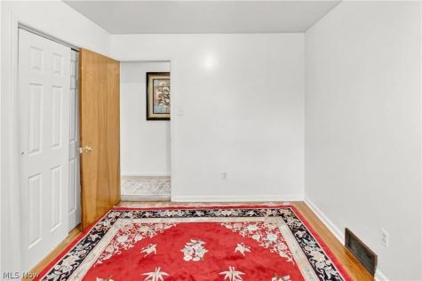 2448 Kermit Avenue Akron OH 44305