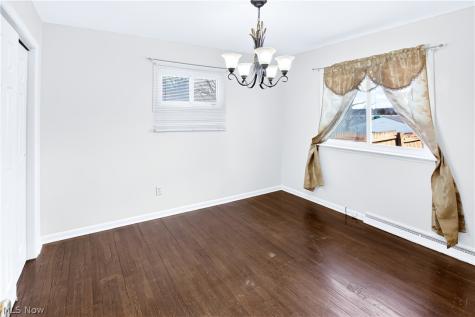 2448 Kermit Avenue Akron OH 44305