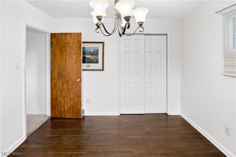 2448 Kermit Avenue Akron OH 44305