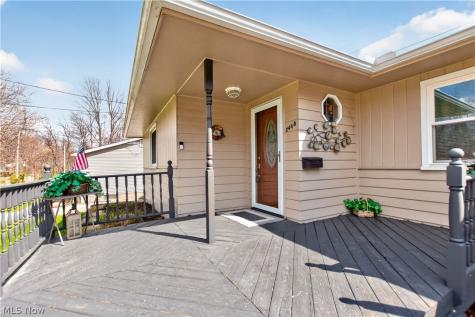 2448 Kermit Avenue Akron OH 44305
