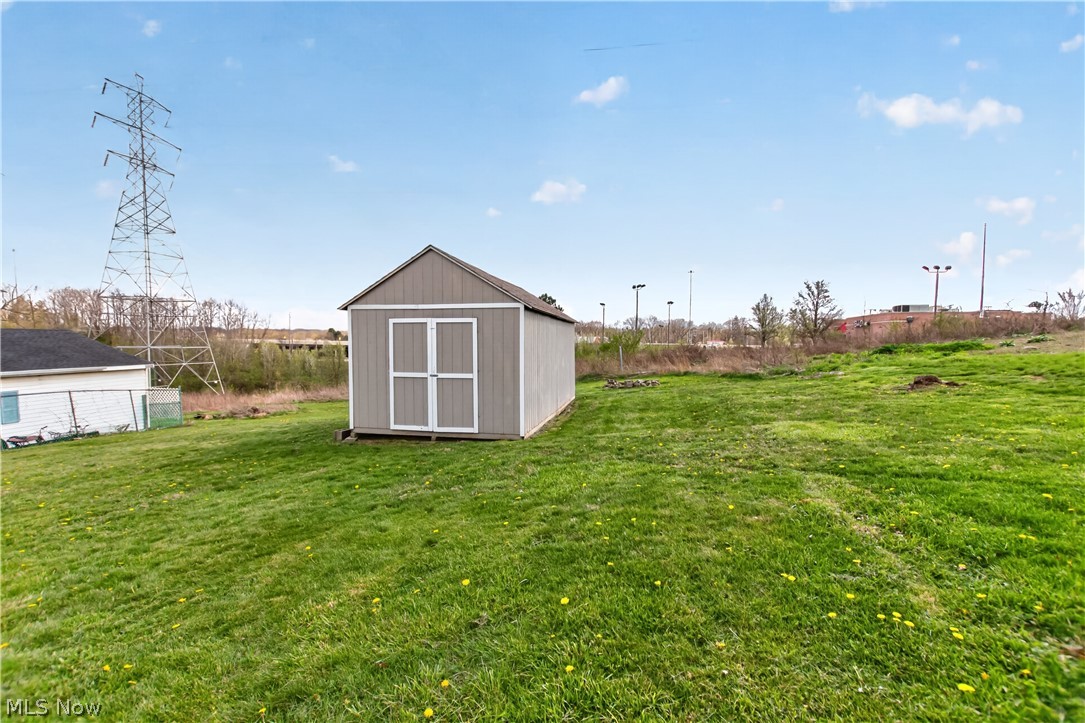 2448 Kermit Avenue Akron OH 44305