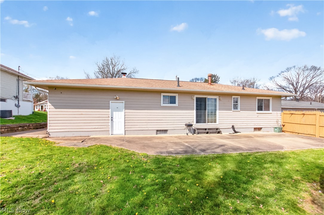 2448 Kermit Avenue Akron OH 44305