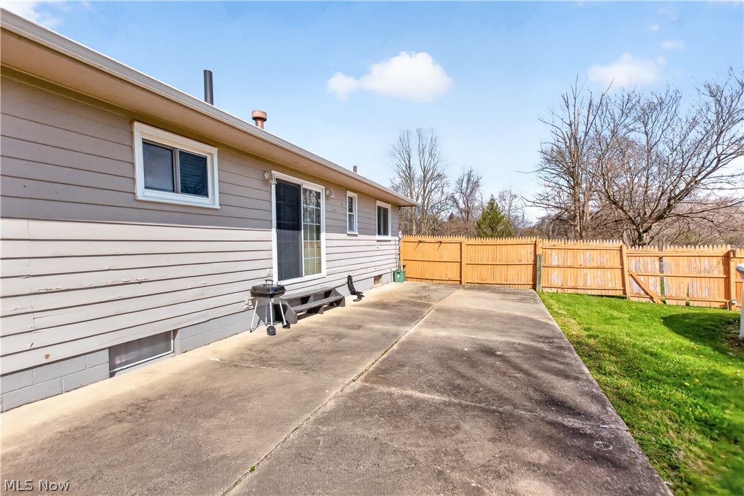 2448 Kermit Avenue Akron OH 44305