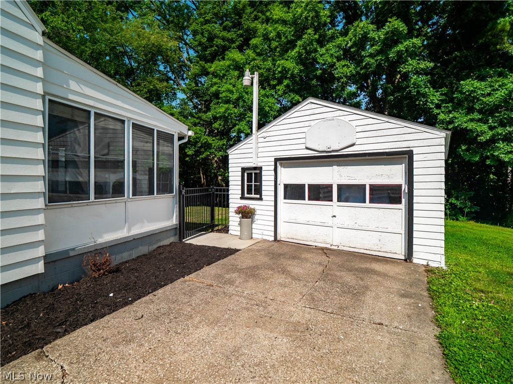 3196 9th Street Cuyahoga Falls OH 44221
