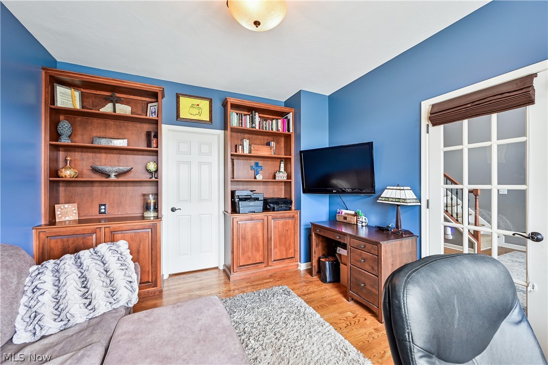 457 Cedarwood Road Avon Lake OH 44012