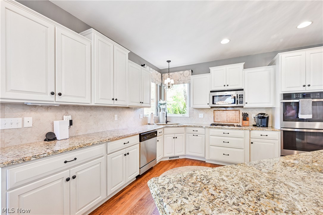 457 Cedarwood Road Avon Lake OH 44012