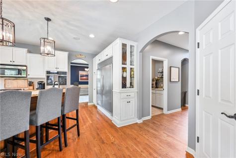 457 Cedarwood Road Avon Lake OH 44012