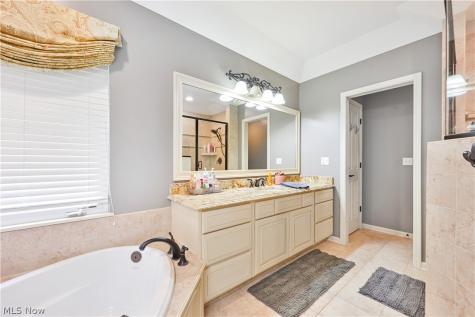 457 Cedarwood Road Avon Lake OH 44012