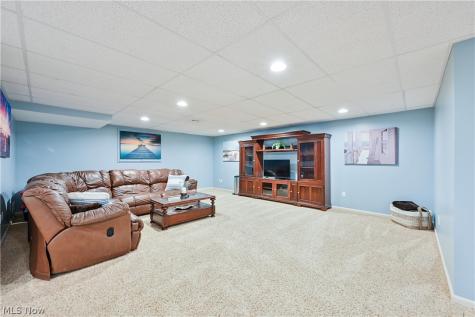 457 Cedarwood Road Avon Lake OH 44012