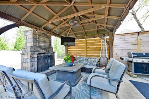 457 Cedarwood Road Avon Lake OH 44012
