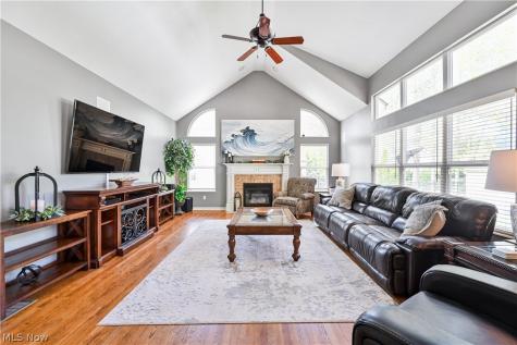 457 Cedarwood Road Avon Lake OH 44012