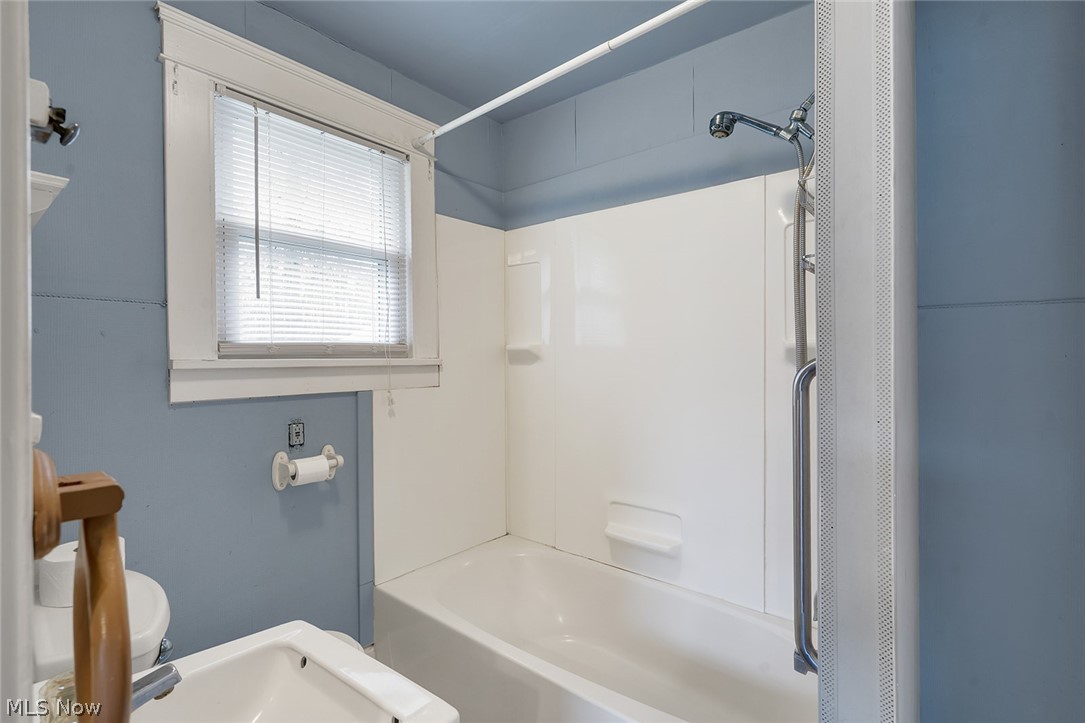 644 Goist Lane Girard OH 44420