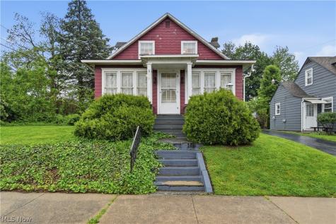 328 Portage Street NW North Canton OH 44720
