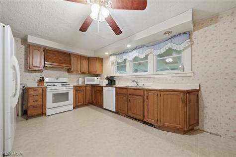 328 Portage Street NW North Canton OH 44720