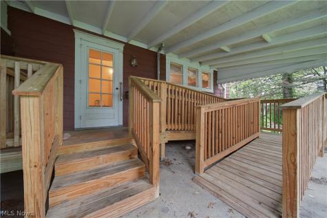 328 Portage Street NW North Canton OH 44720