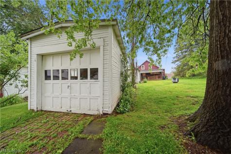 328 Portage Street NW North Canton OH 44720