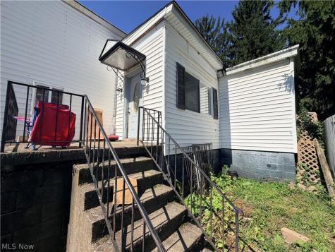 1396 Euclid Rear Avenue Steubenville OH 43952