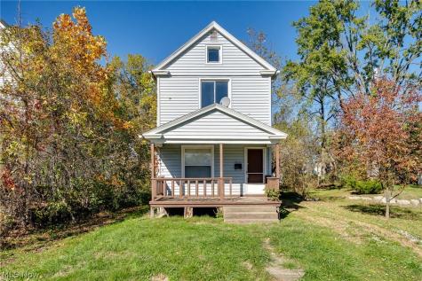 1596 1st Street Youngstown OH 44509