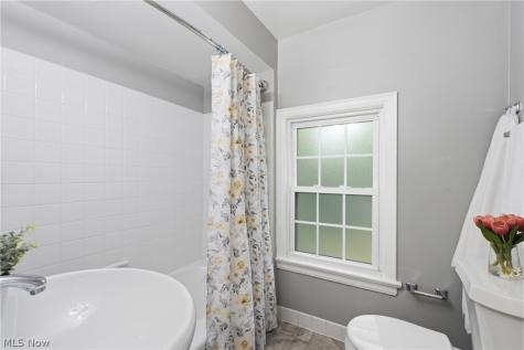 3556 Meadowbrook Boulevard Cleveland Heights OH 44118