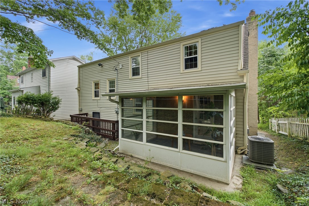 3556 Meadowbrook Boulevard Cleveland Heights OH 44118