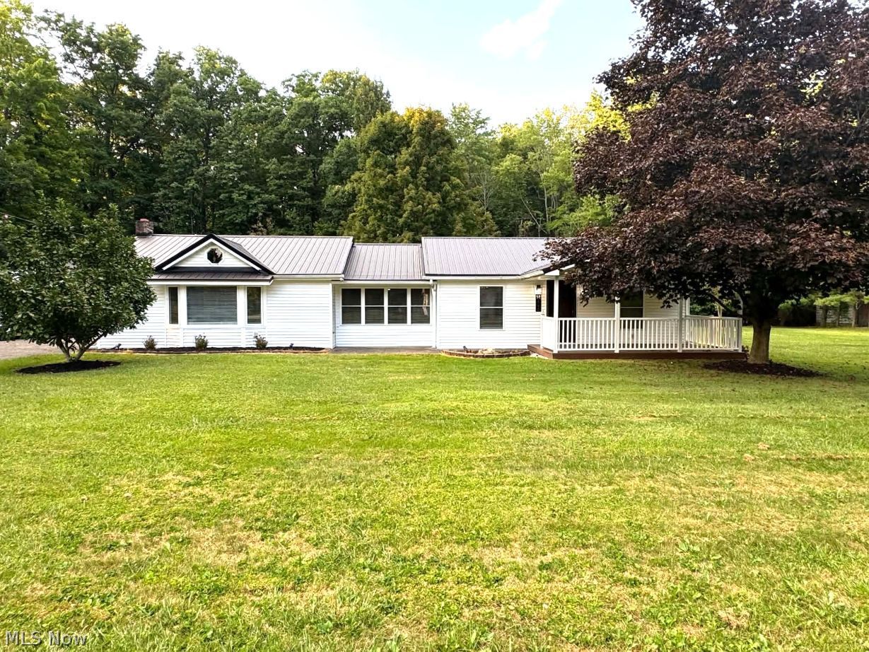 17626 Lakewood Avenue Lake Milton OH 44429