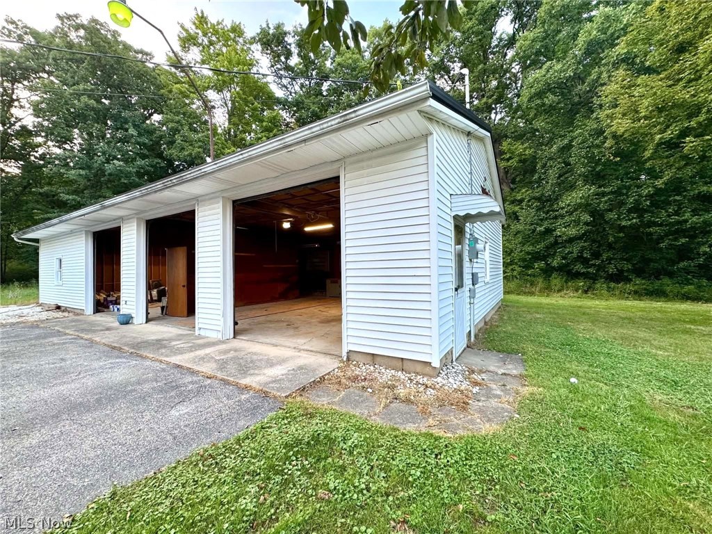 17626 Lakewood Avenue Lake Milton OH 44429
