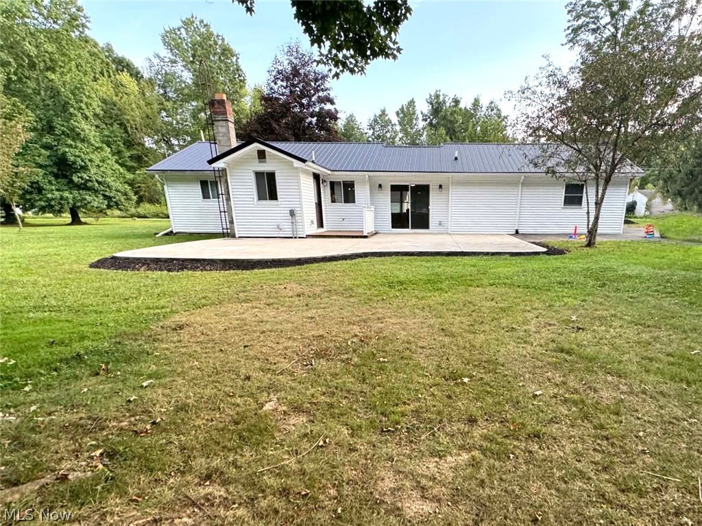 17626 Lakewood Avenue Lake Milton OH 44429