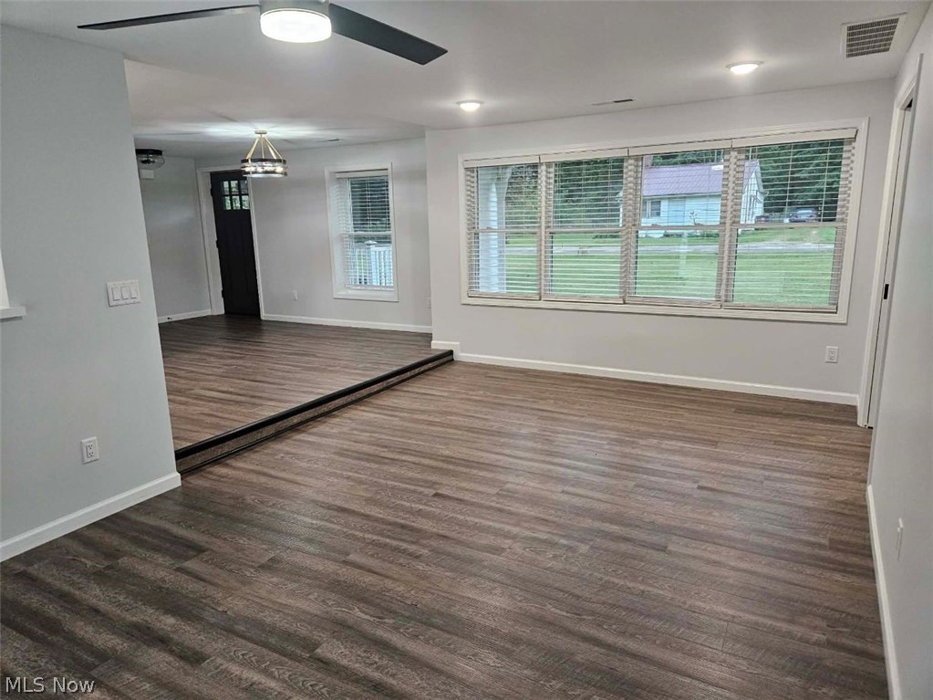 17626 Lakewood Avenue Lake Milton OH 44429
