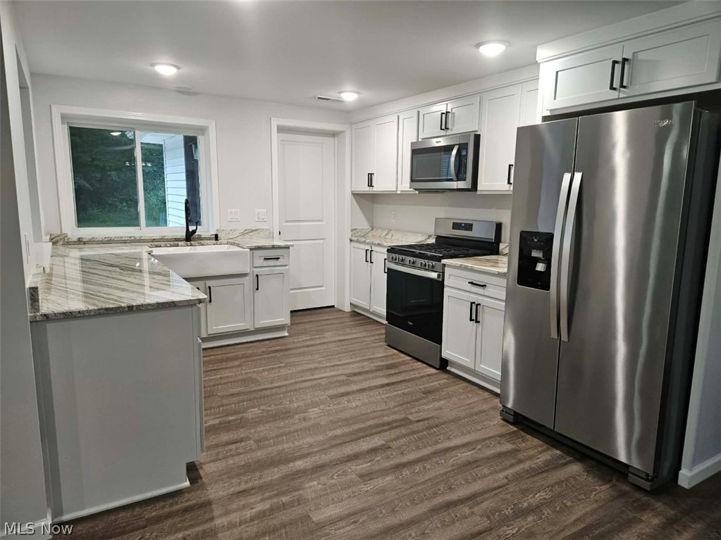 17626 Lakewood Avenue Lake Milton OH 44429