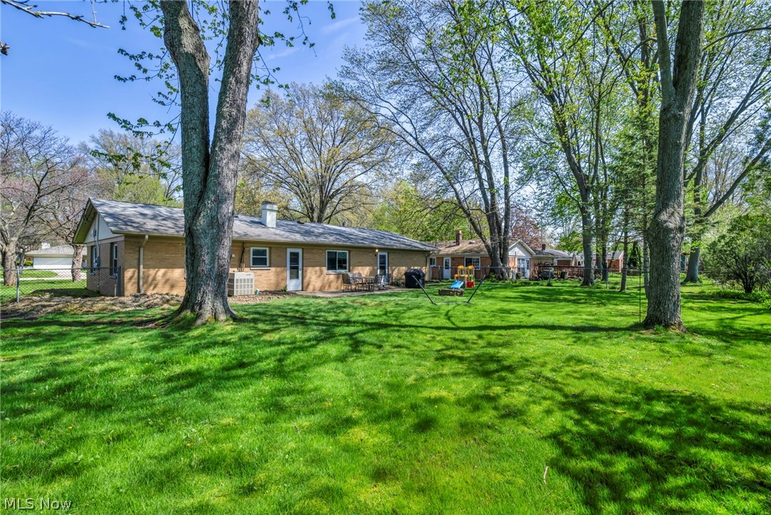 28523 Holly Drive North Olmsted OH 44070