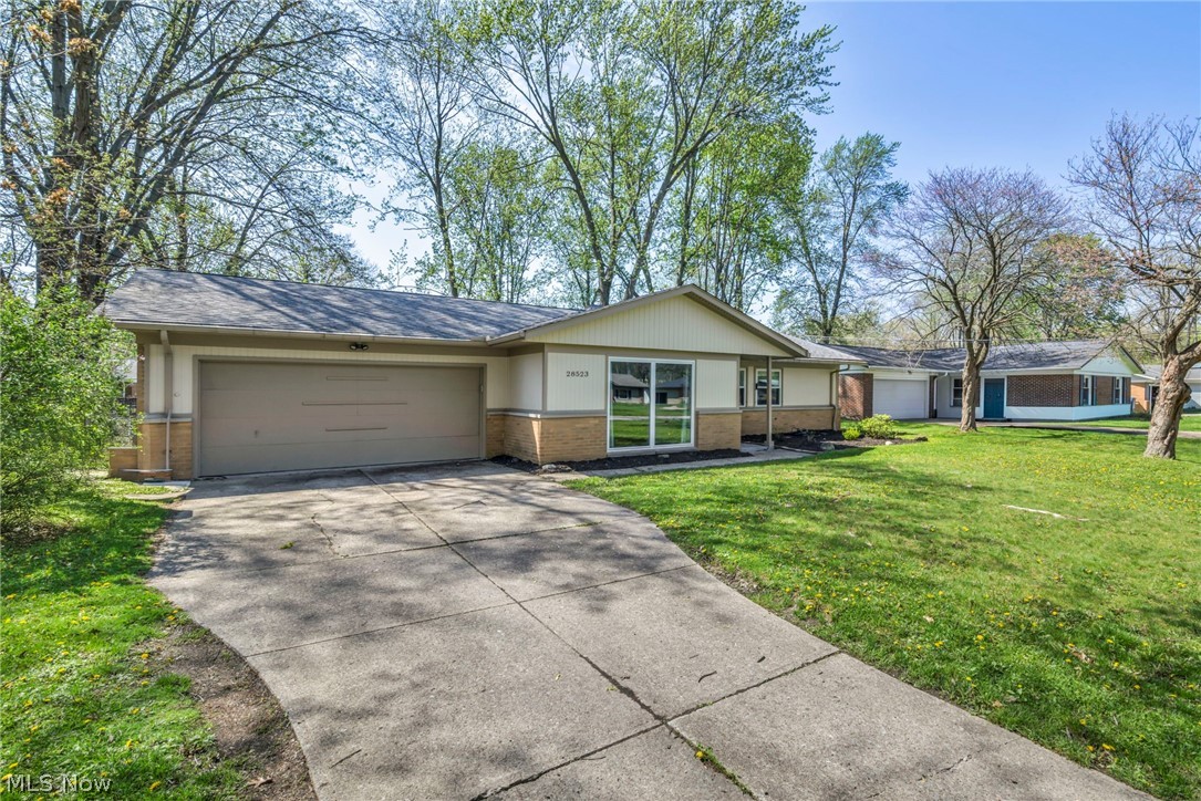 28523 Holly Drive North Olmsted OH 44070