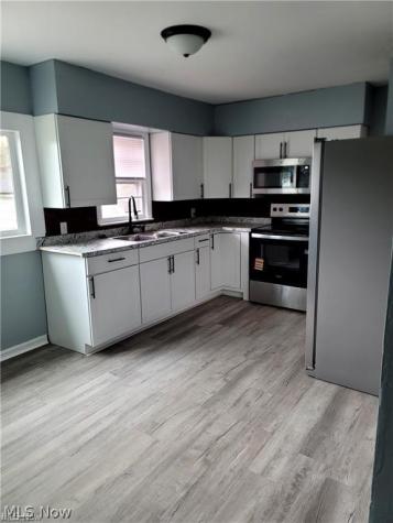 1039 Anna Avenue Kent OH 44240