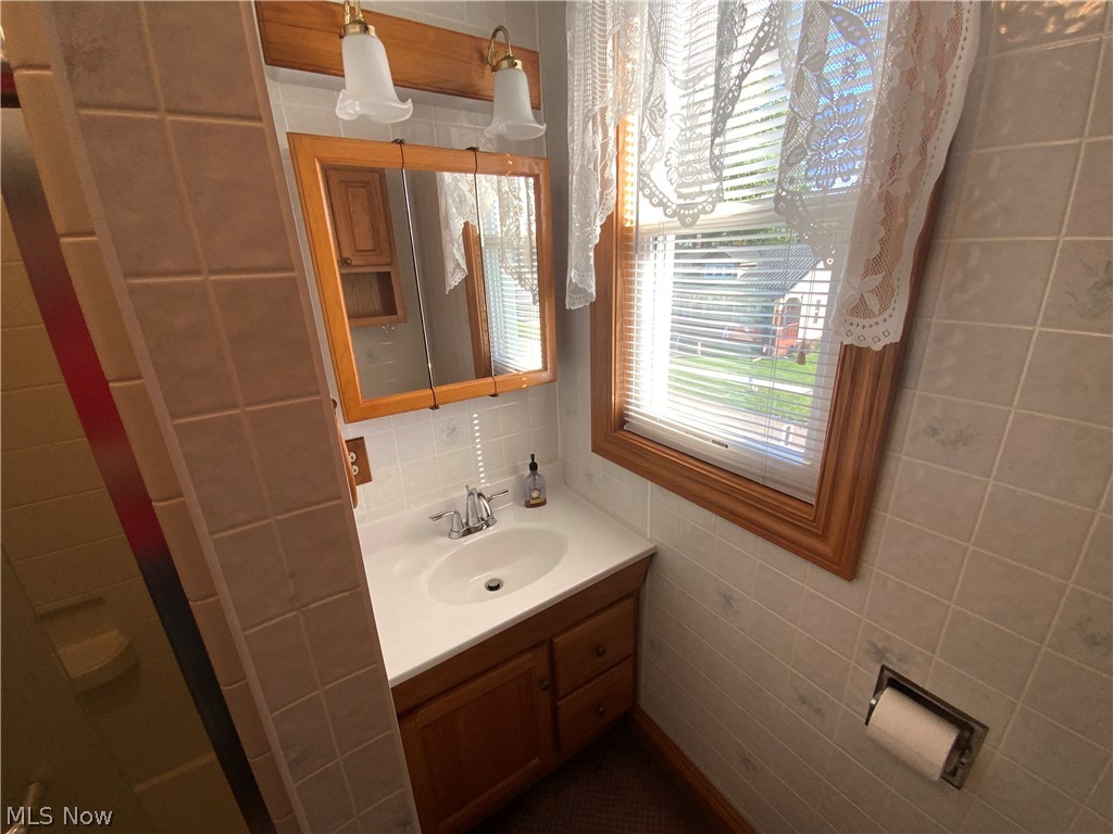 408 Stewart Avenue NE Carrollton OH 44615
